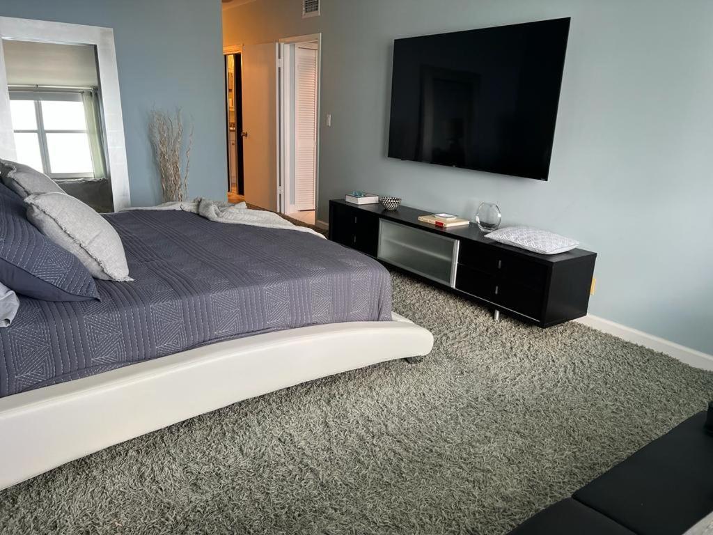 Penthouse Beach Front 1St Line, 2 Bedroom 2 Ba, New Decoration & Furnitures, Unobstructed View Of The Beautiful Atlantic, Free Parking هوليوود المظهر الخارجي الصورة