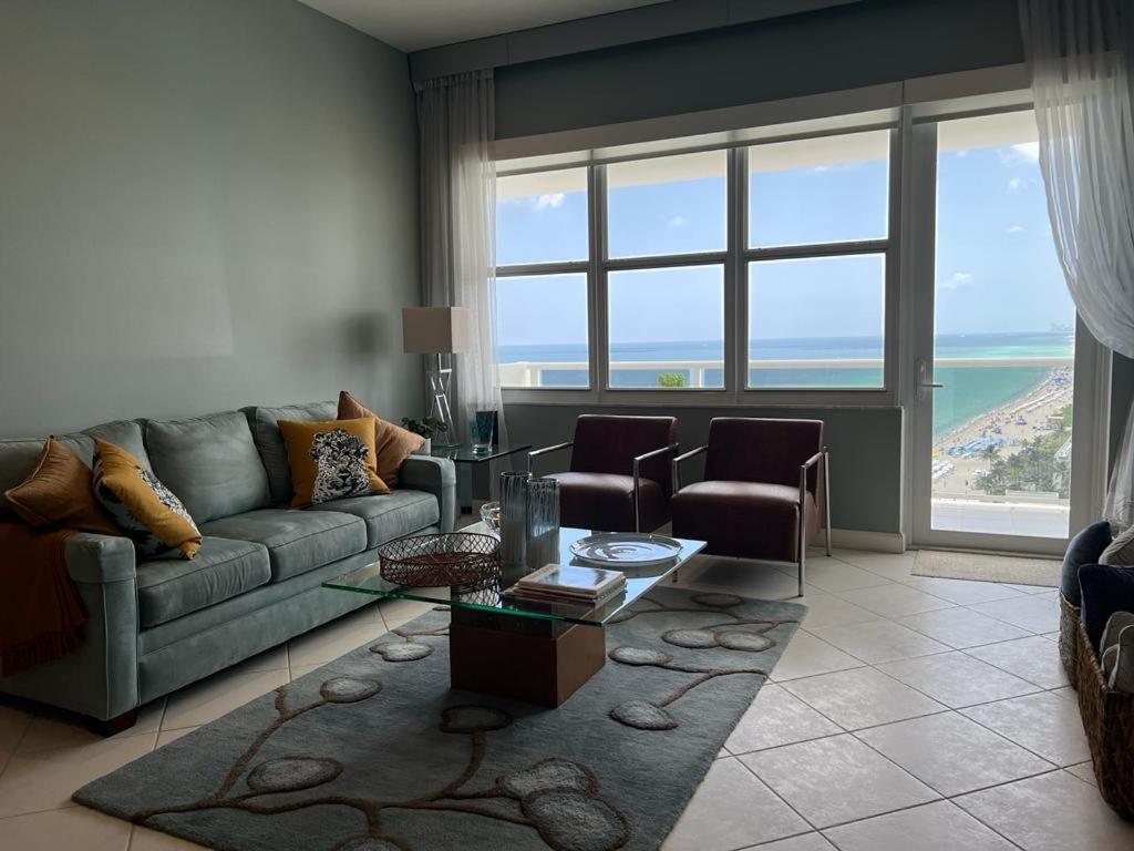 Penthouse Beach Front 1St Line, 2 Bedroom 2 Ba, New Decoration & Furnitures, Unobstructed View Of The Beautiful Atlantic, Free Parking هوليوود المظهر الخارجي الصورة