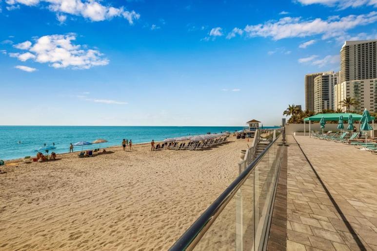 Penthouse Beach Front 1St Line, 2 Bedroom 2 Ba, New Decoration & Furnitures, Unobstructed View Of The Beautiful Atlantic, Free Parking هوليوود المظهر الخارجي الصورة